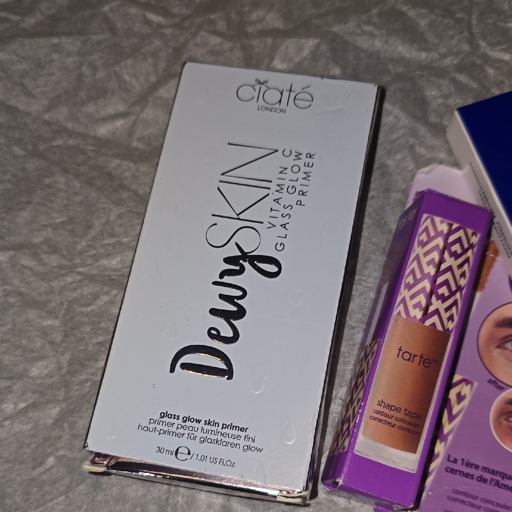 ♡♡♡ Skin Care/makeup Bundle - Picture 2 of 9